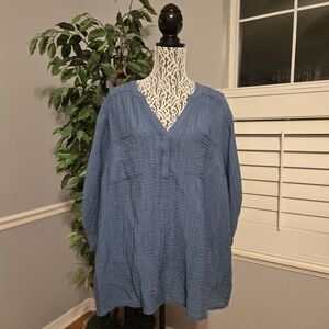 Torrid 3X Blue Gauze V-Neck 3/4 Sleeve Shirt With Pockets